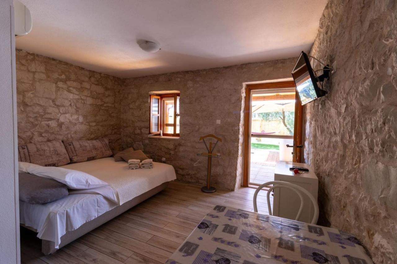 Apartman Diran Biograd Na Moru Esterno foto