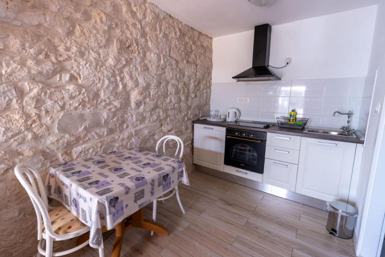 Apartman Diran Biograd Na Moru Esterno foto